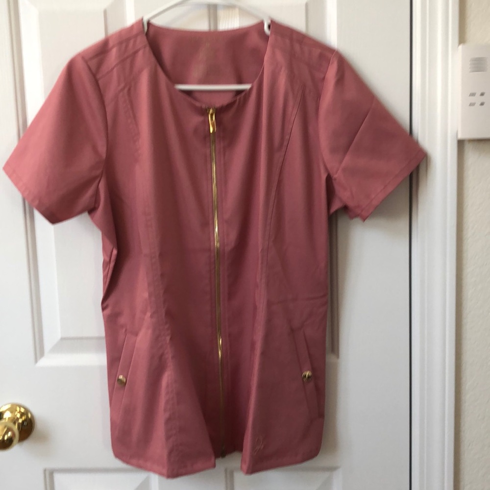 Women’s scrub top